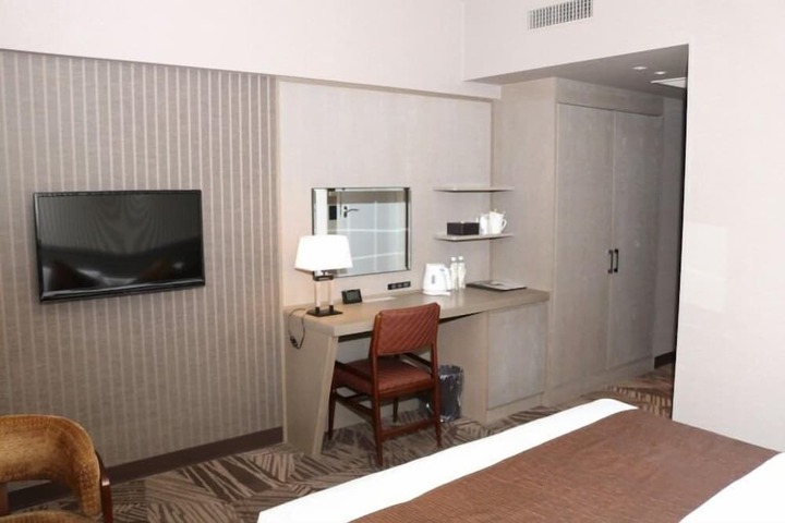 Room 15 of 46
