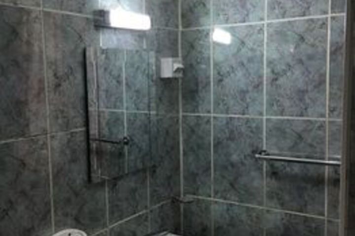Room 4 of 42