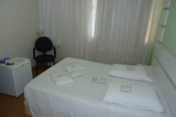 Room 6 of 43