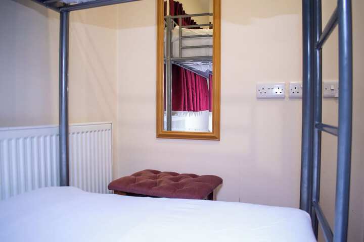 Room 40 of 157