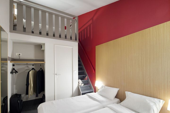 Room 7 of 43