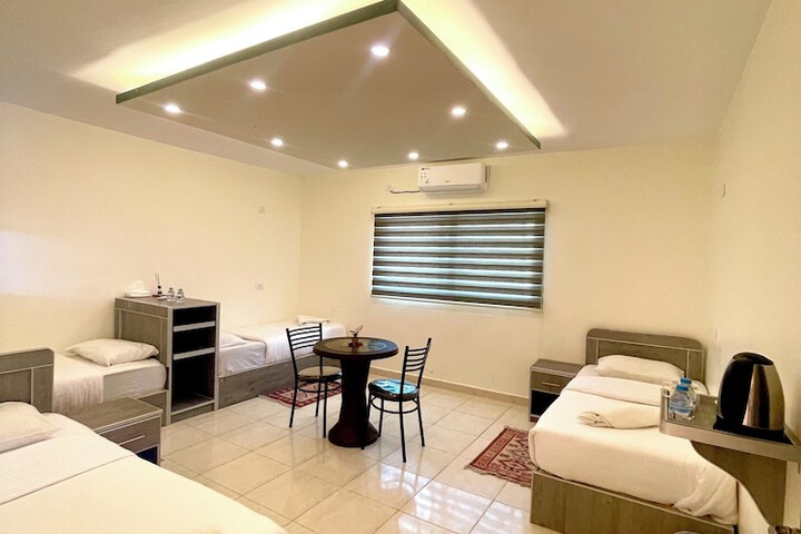 Room 19 of 39