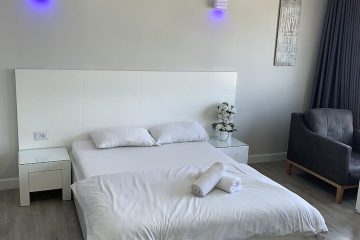 Room 9 of 56