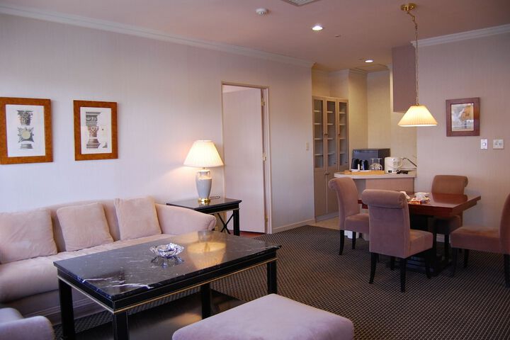 Room 25 of 240