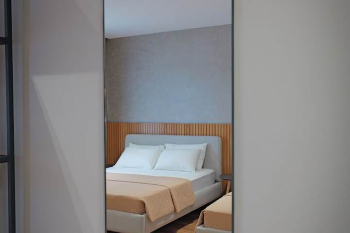 Room 14 of 94
