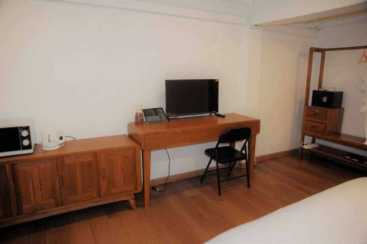 Room 4 of 22