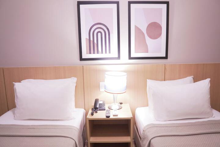 Room 34 of 84