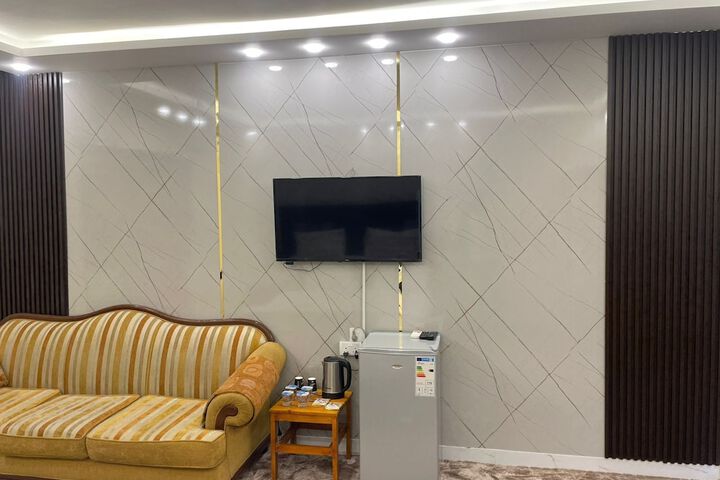 Room 10 of 64