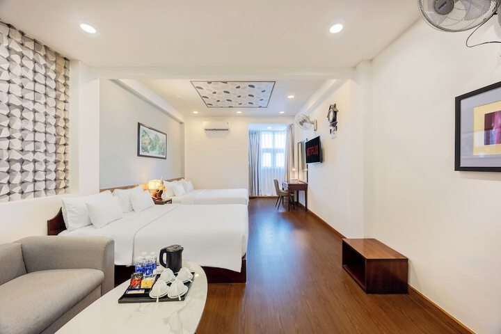 Room 5 of 33