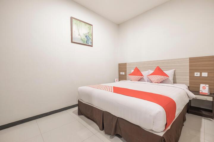 Room 16 of 27
