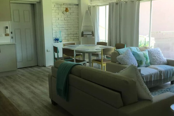 Room 9 of 13