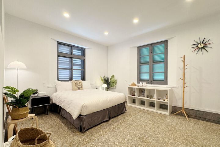 Room 10 of 41