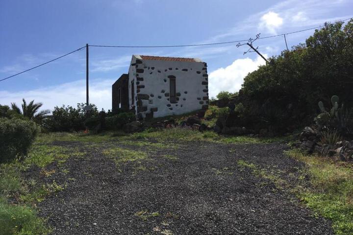 Exterior of Castillo Gualisancho