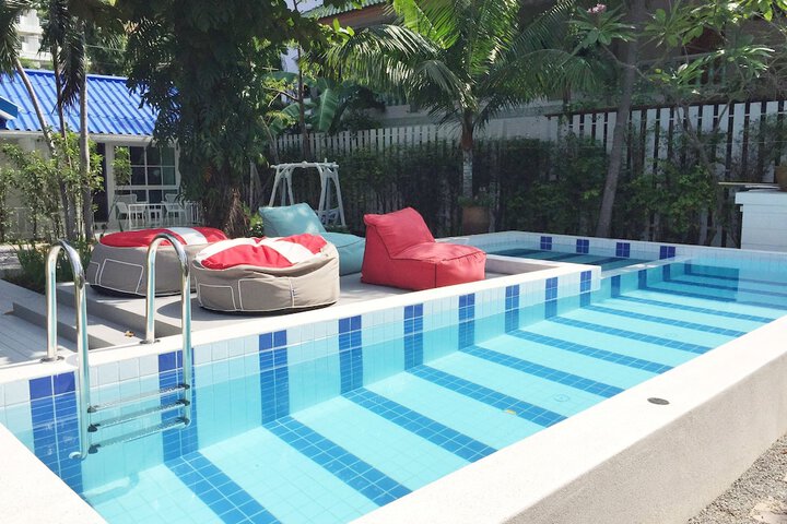 Pool Hotel