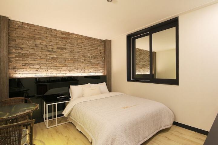 Room 85 of 118