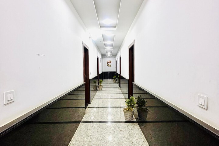 Hotel Interior 4 of 41
