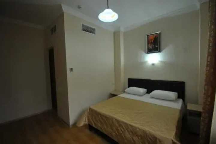 Room 5 of 15