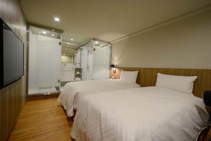 Room 13 of 41