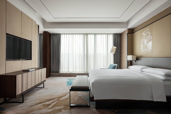 Room 14 of 63