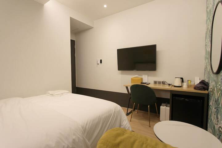 Room 31 of 59
