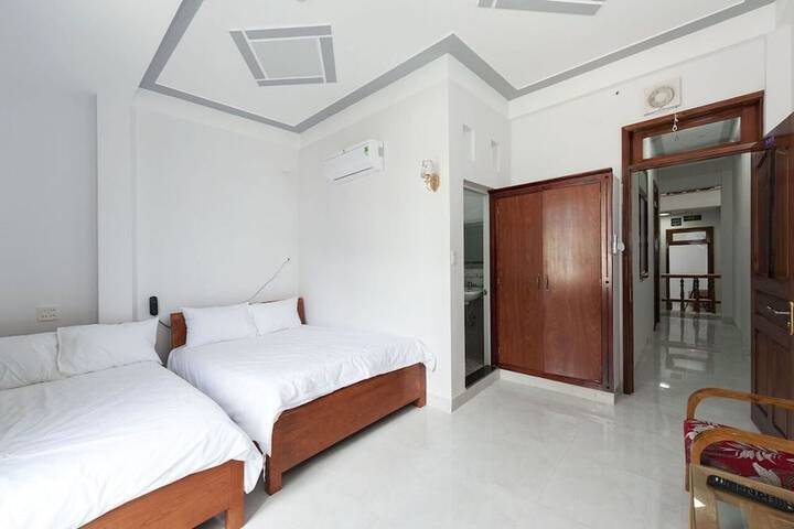 Room 10 of 45