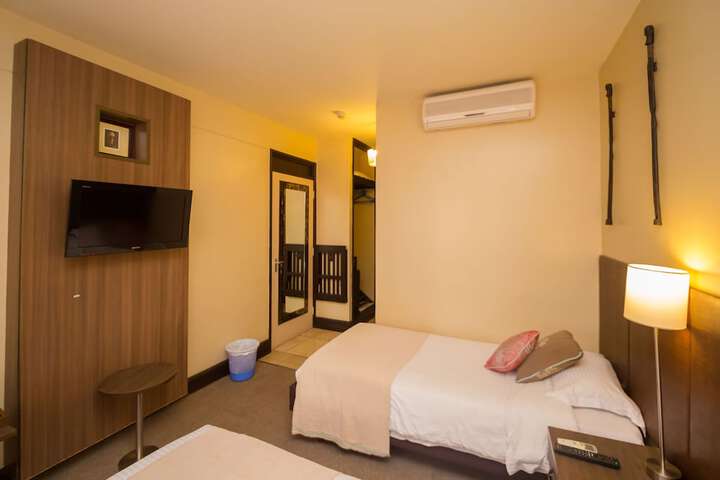 Room 36 of 174