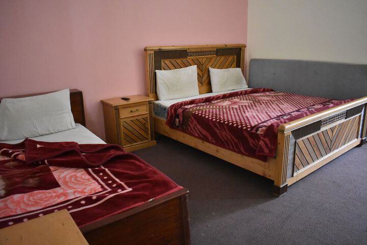 Room 6 of 7