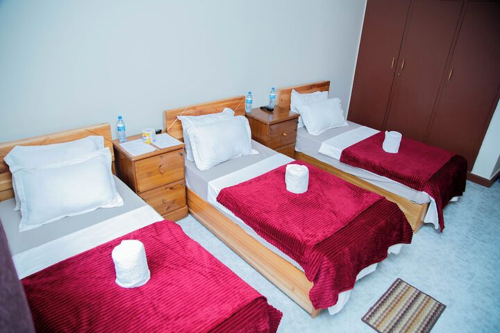 Room 8 of 92
