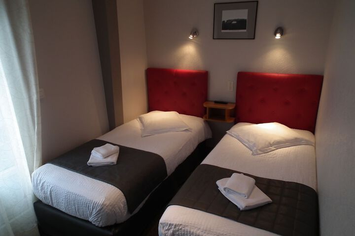 Room 33 of 62