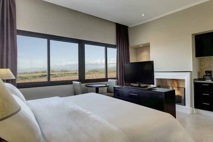 Room 7 of 63