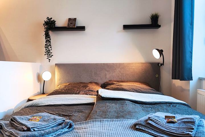 Room 2 of 19