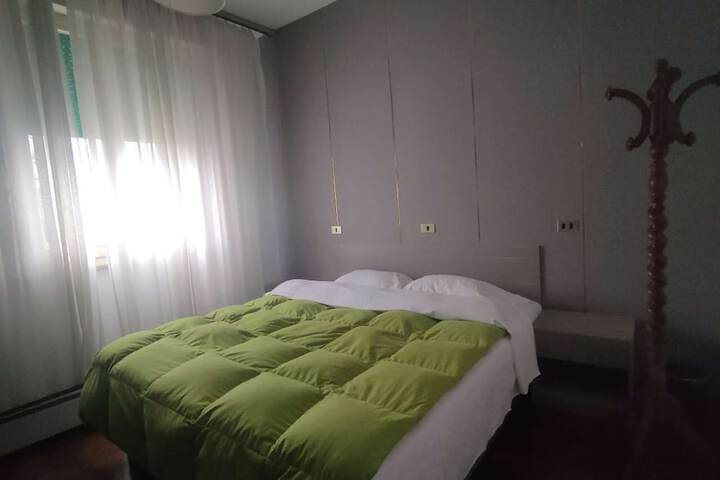 Room 4 of 6