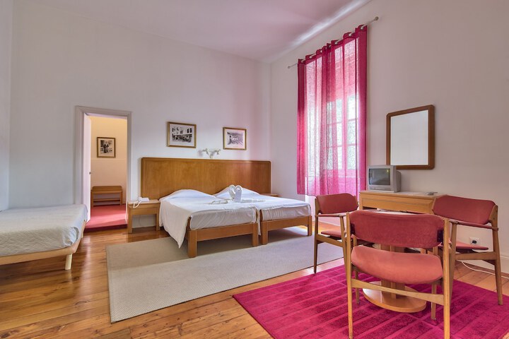 Room 7 of 53