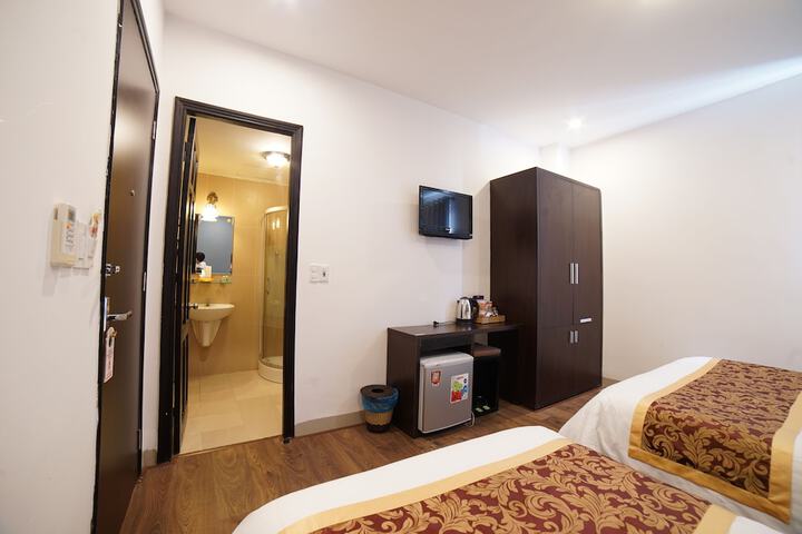Room 11 of 23