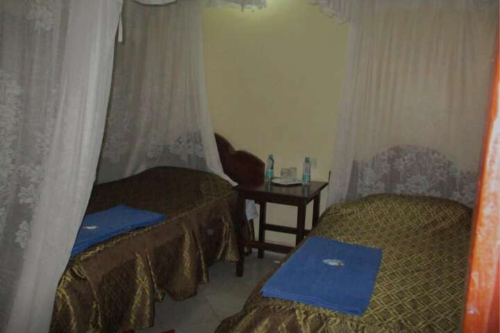 Room 3 of 16