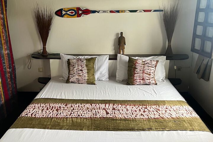 Room 6 of 36