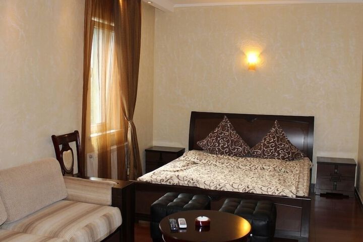 Hotel Shanghai Blues in Odesa