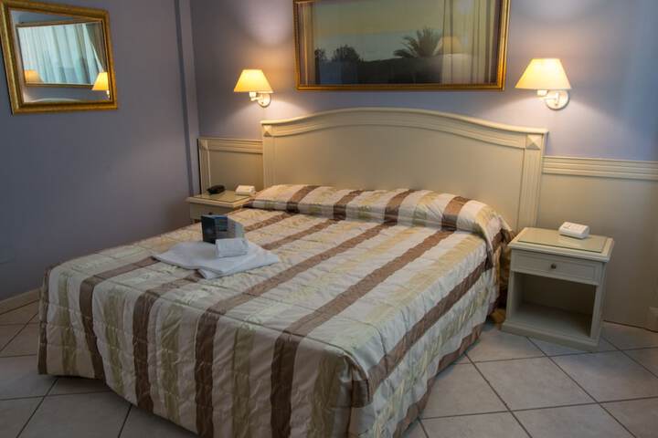 Room 19 of 52