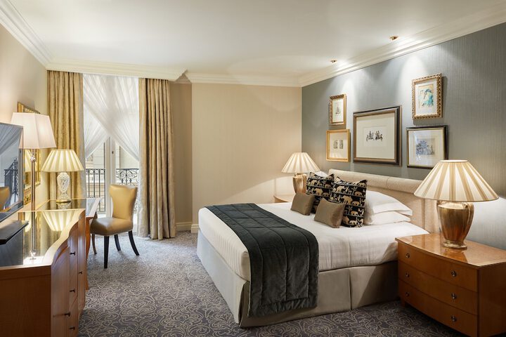 Room 48 of 174