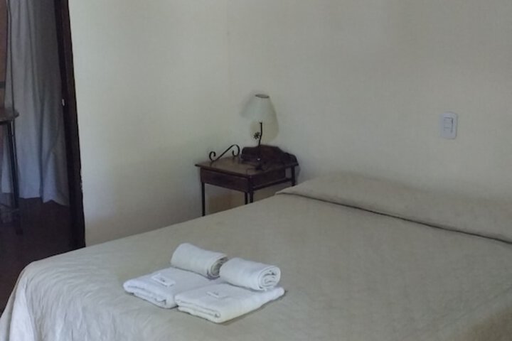 Room 11 of 40