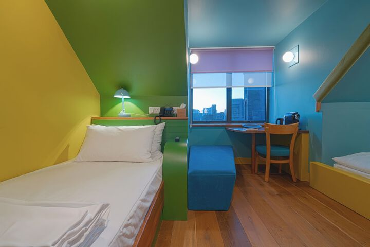 Room 116 of 171