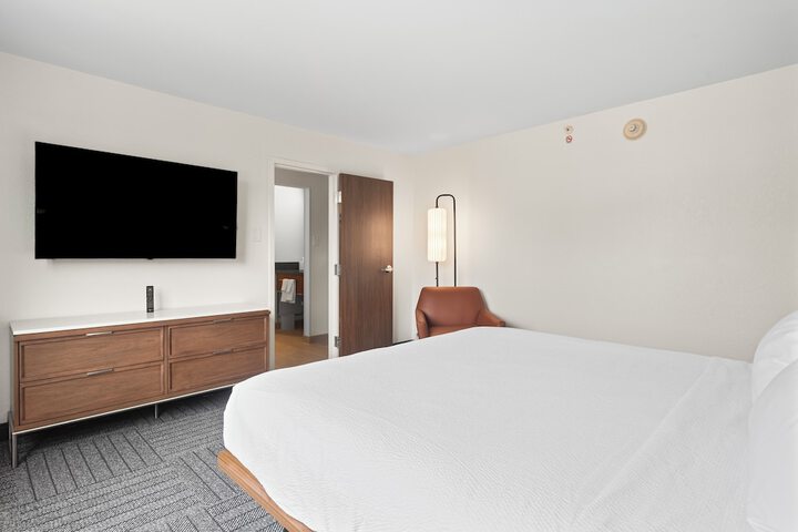Room 40 of 72