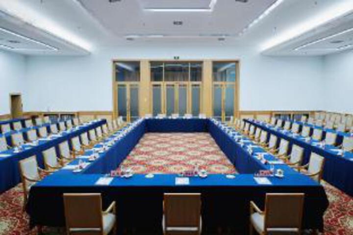 Room 12 of 23
