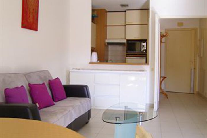 Room 145 of 200