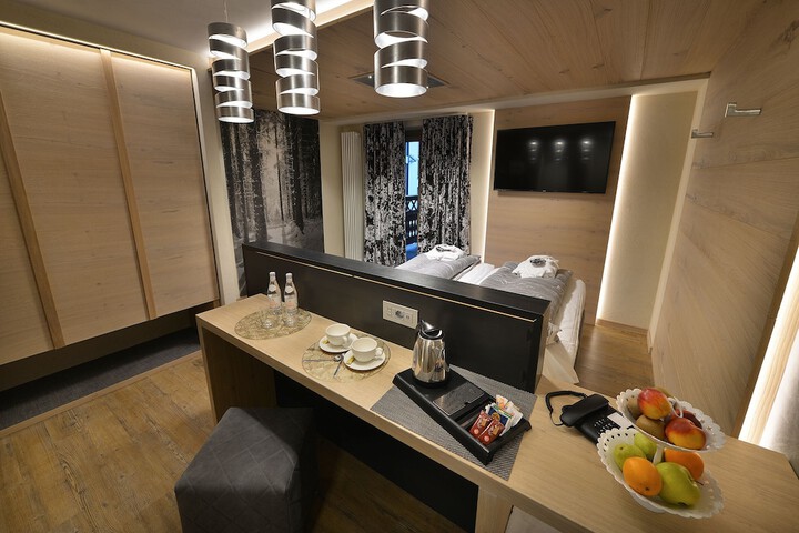 Room 21 of 211