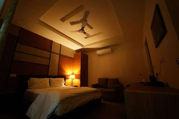 Room 5 of 21