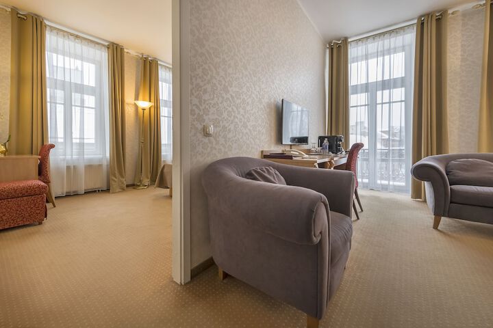 Room 27 of 69