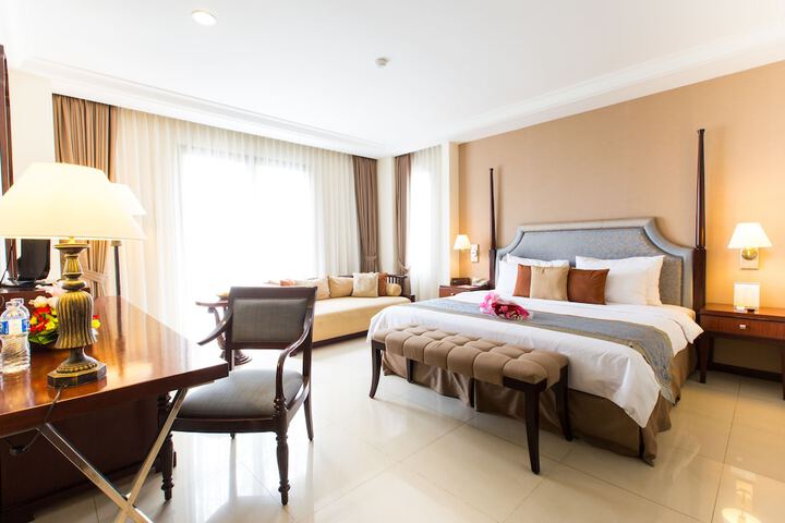 Room 6 of 31