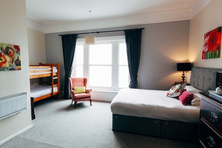 Room 12 of 39