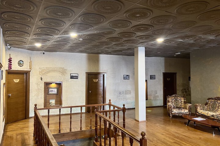 Ballroom/Hall 56 of 71